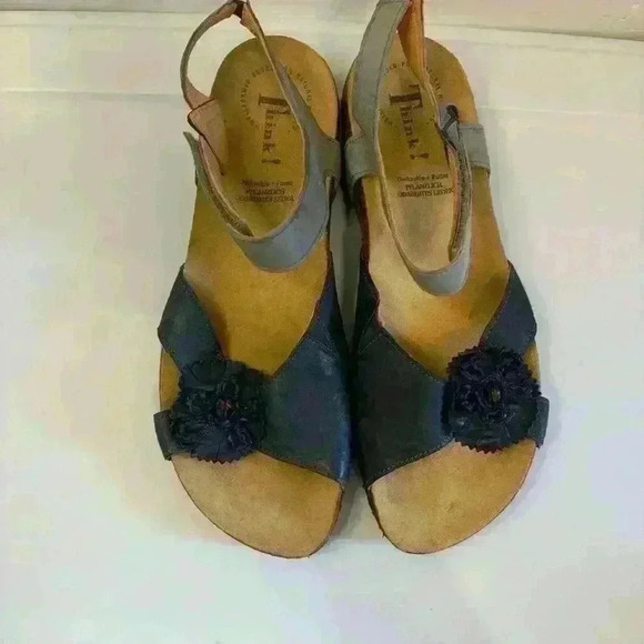 Think! Floral Navy & Grey Footbed Sandals Size 10 - Picture 6 of 8